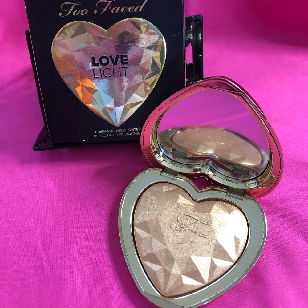 Too Faced Highlighter
